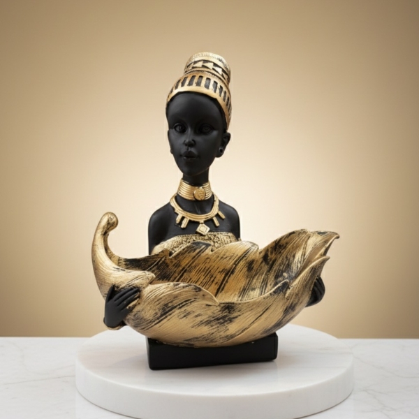 luxury queen home decor statue